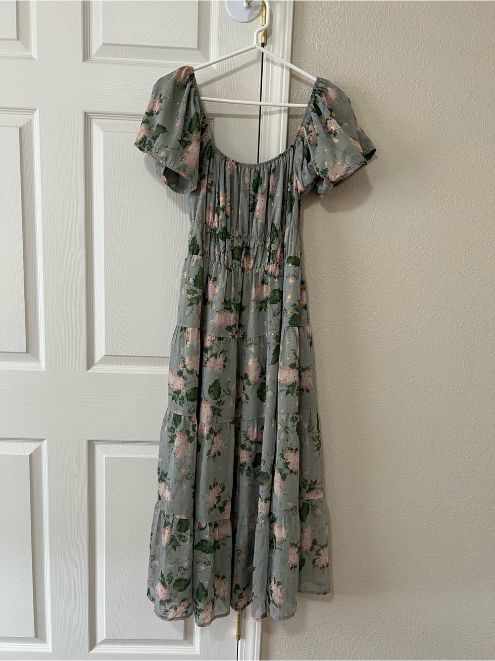 Altar’d State Caisyn Floral Gold Foil Tiered Midi Dress Sage Green L